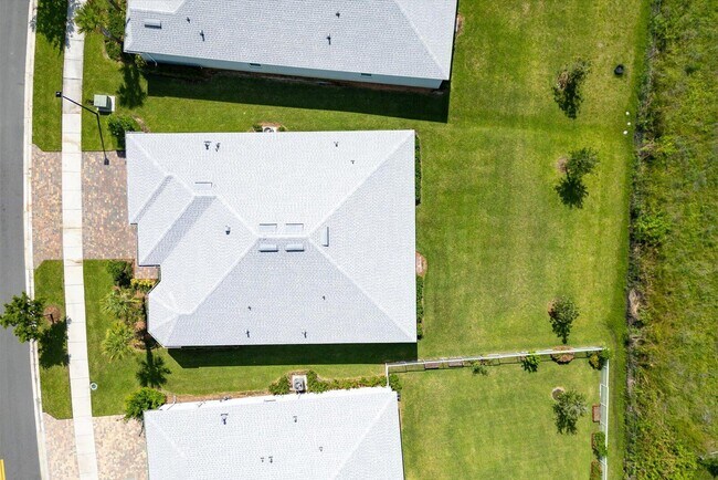 Building Photo - 10372 SW Green Turtle Ln