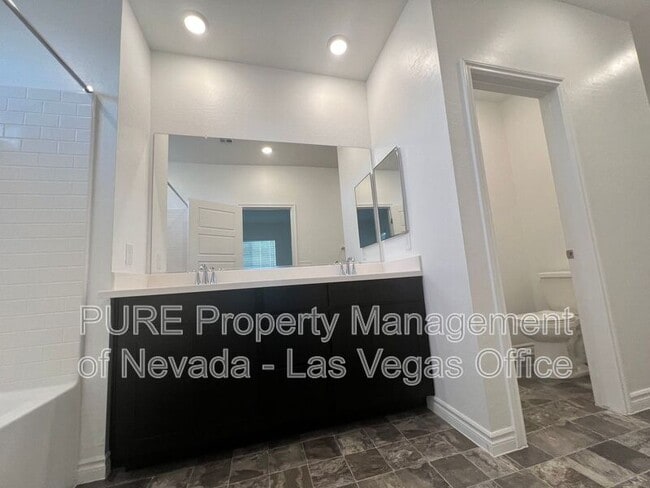 Building Photo - 7366 N Decatur Blvd