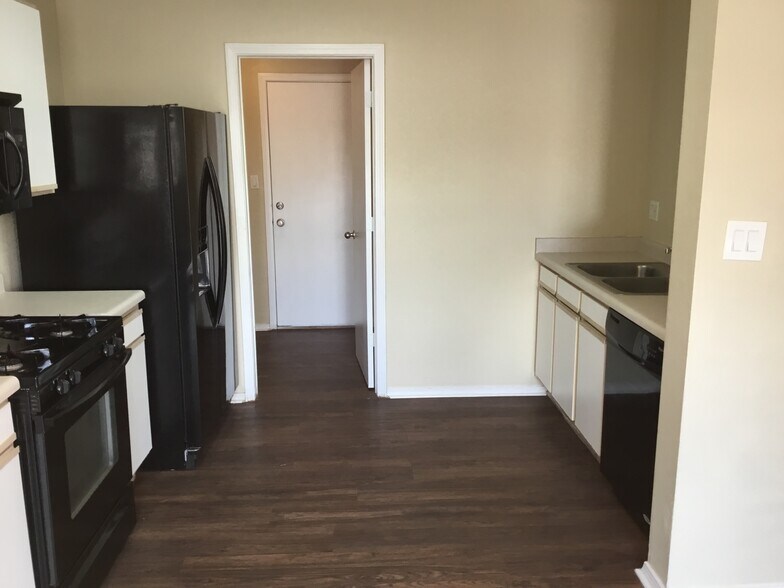 Building Photo - 8109 Tangerine Pl NW