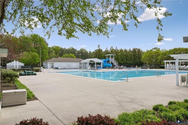 Building Photo - 4718 Twin Hickory Lake Dr