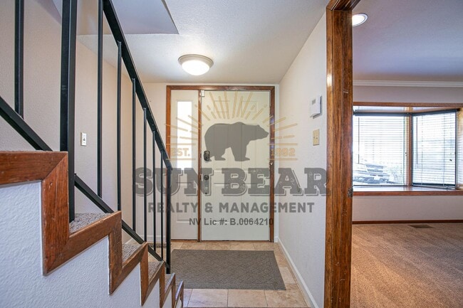 Building Photo - Gorgeous Condo in Central Incline - Dog fr...
