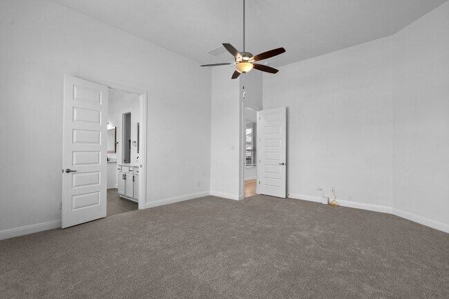 Building Photo - 2832 Stone Branch Dr