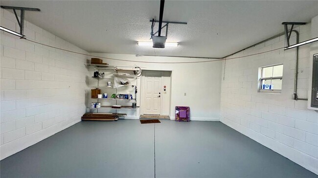 Building Photo - 6826 Sorrento St