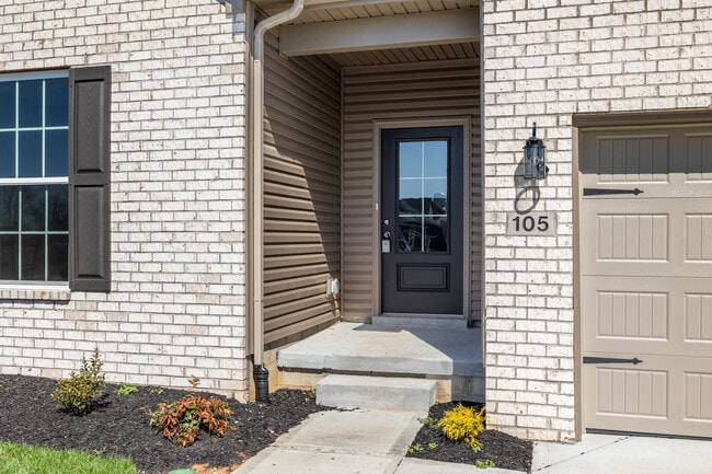 Building Photo - 500 Bellerive Blvd