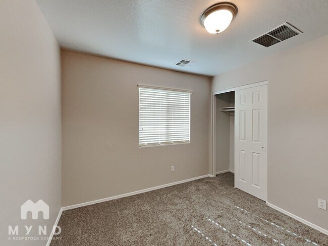 Building Photo - 2507 N 148th Dr