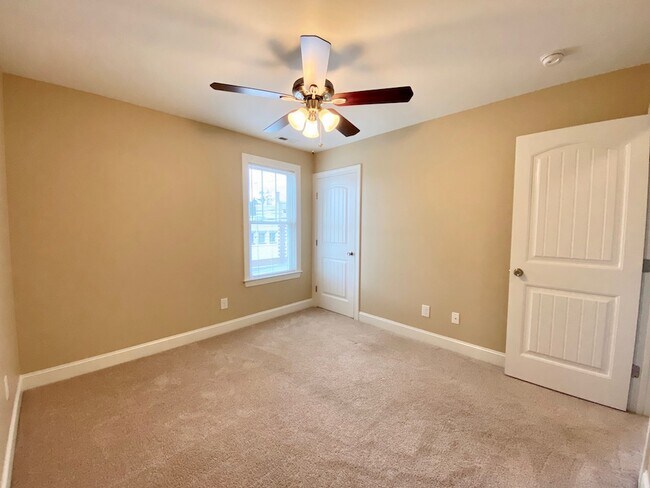 Building Photo - 2024 Jersey Ave