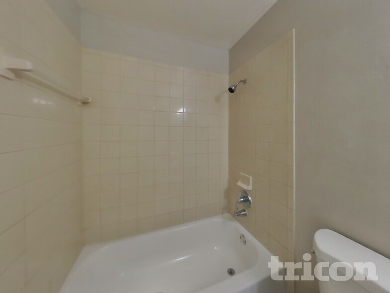 Building Photo - 1332 W Hartley Cir