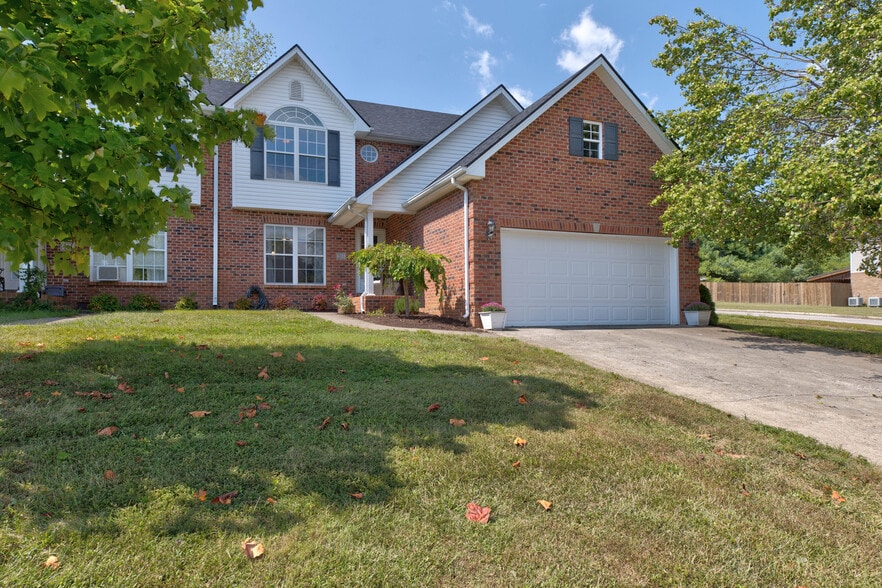 Building Photo - 203 Inverness Ln