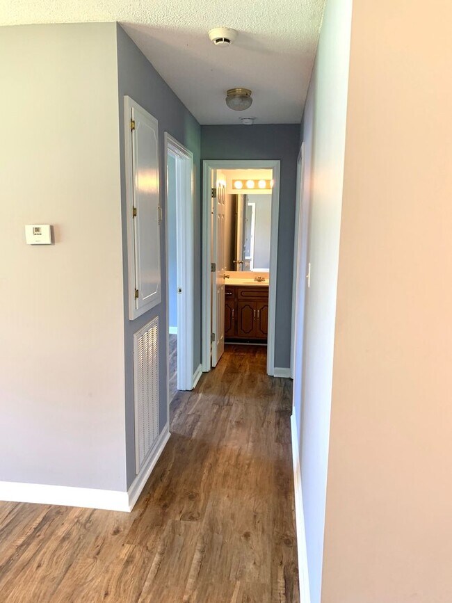 Building Photo - 740 Carmack Ct