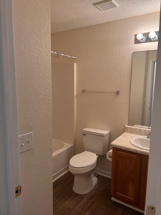 Building Photo - 240 Swaying Pine Ct