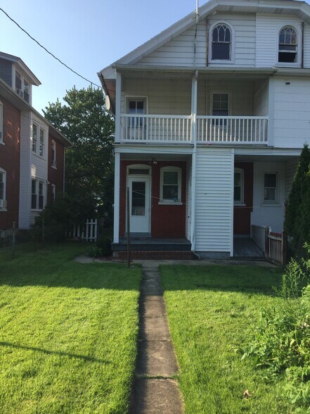 Building Photo - 1530 Delaware Ave