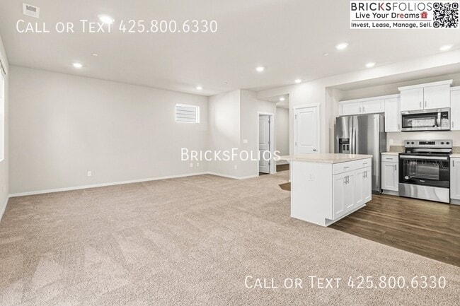 Building Photo - 4237 Pronghorn Pl