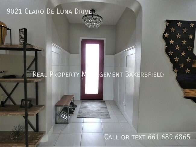 Building Photo - 9021 Claro De Luna Dr