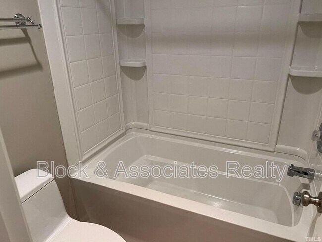 Building Photo - 2936 Settle In Ln