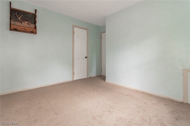 Building Photo - 8279 Westmoor Rd