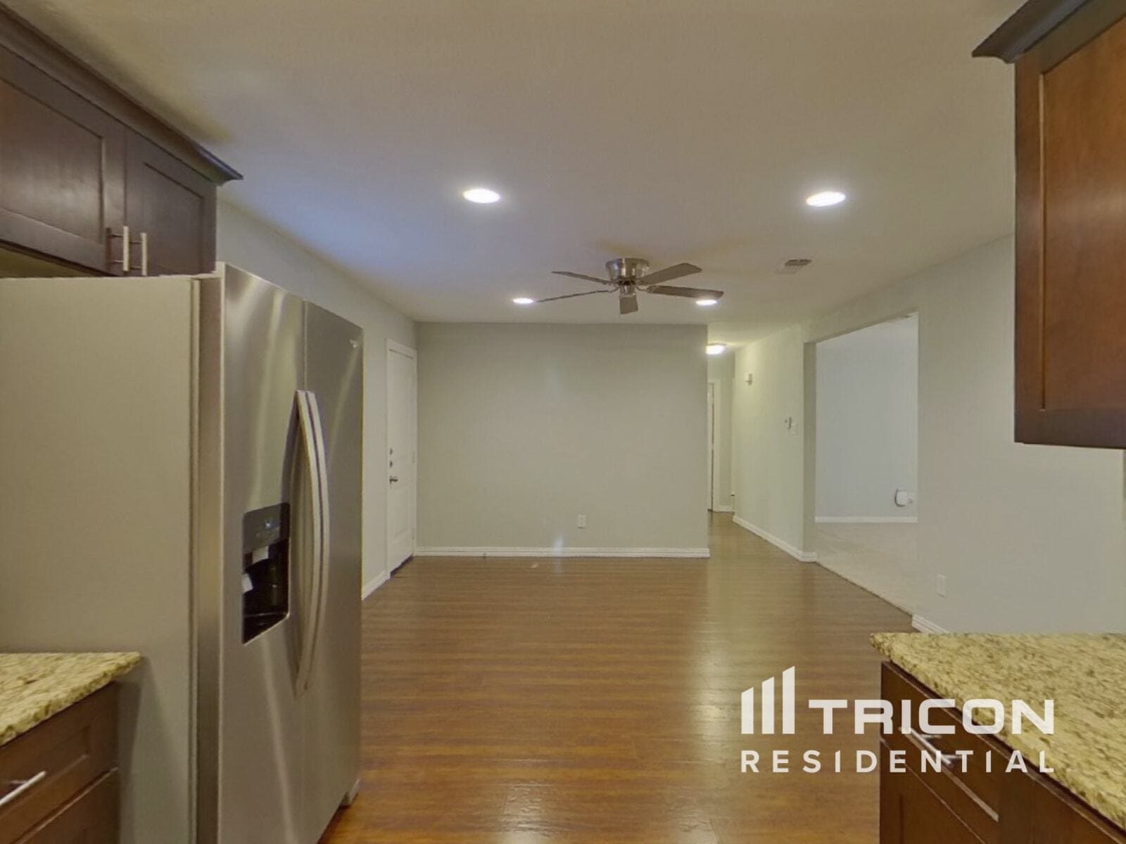 Building Photo - 126 Tharp St