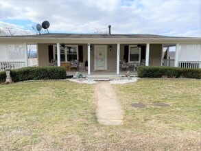 Building Photo - 1337 Pine Ave