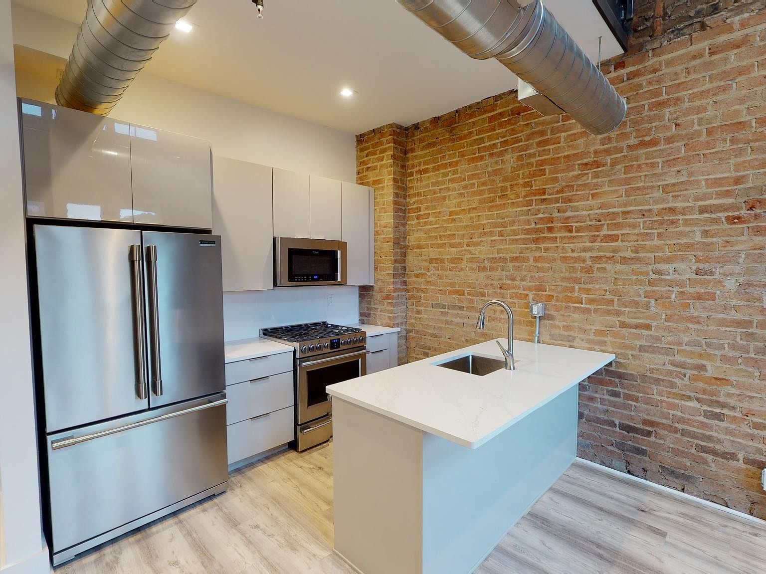 Building Photo - 1710 Elm St