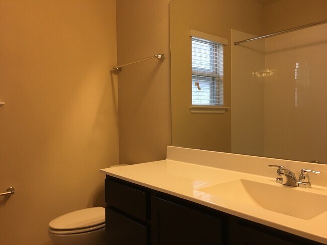 Building Photo - BEAUTIFUL 3/2 WITH OFFICE IN LEANDER'S HAZELWOOD