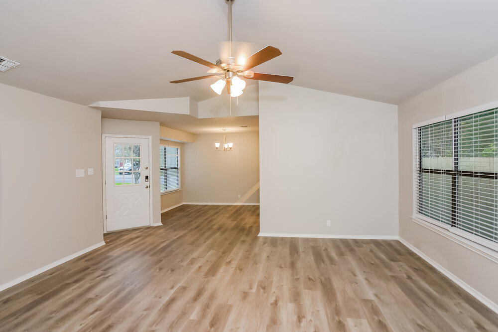 Building Photo - 9335 Autumn Storm