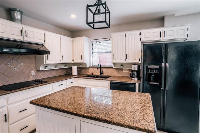 Building Photo - 6309 Riviera Dr