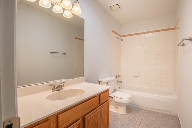 Building Photo - 4831 Jade Pl