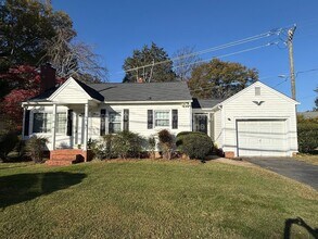 Building Photo - 1735 Polo Rd