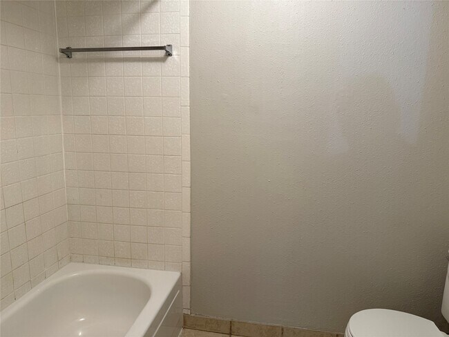 Building Photo - 5005 Georgi Ln