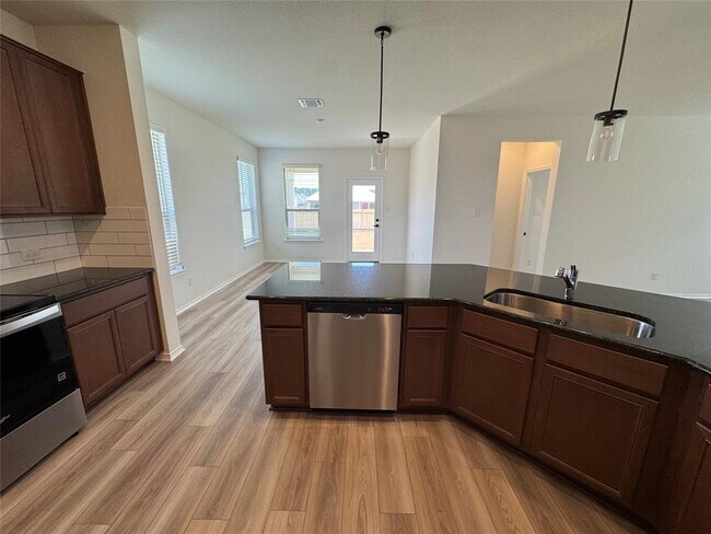 Building Photo - 216 Coastal Wy