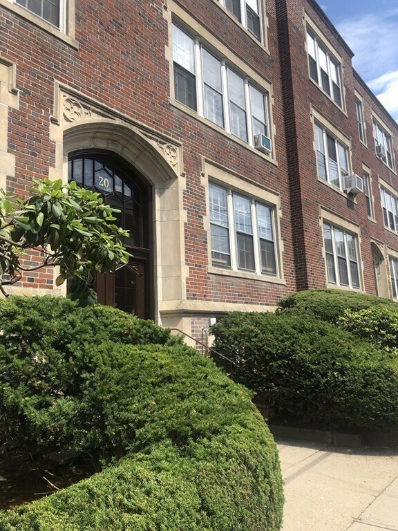 Building Photo - 20 Park St