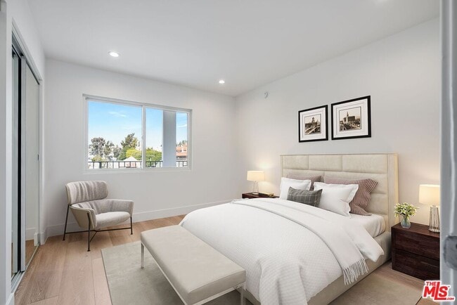 Building Photo - 11675 Darlington Ave