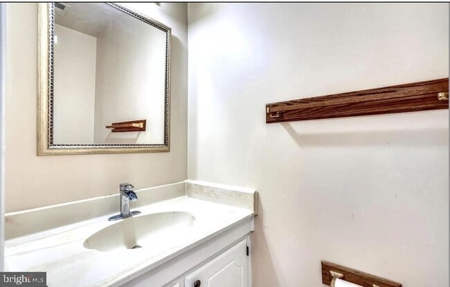 Building Photo - 3151 Borge St