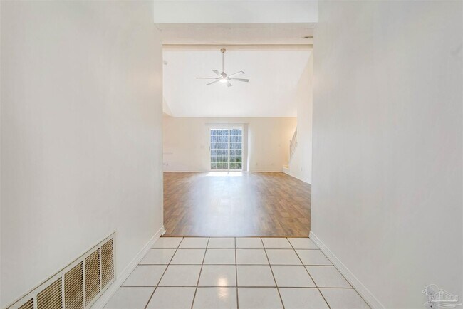 Building Photo - 873 Brande Ct