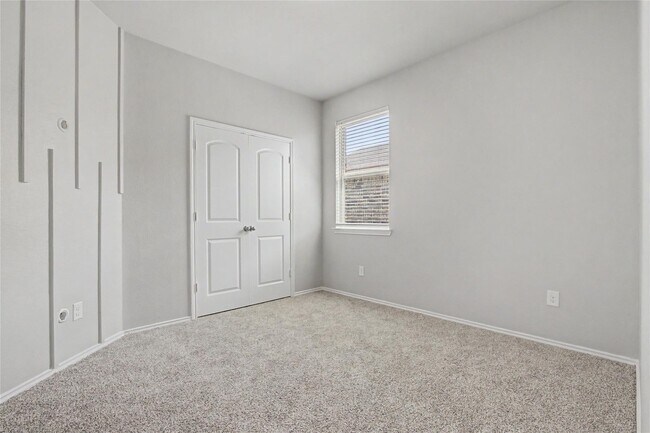 Building Photo - 20926 Corisande St