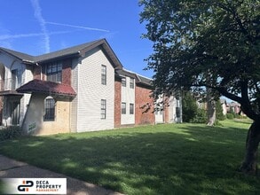 Building Photo - 10048 Squire Meadows Dr