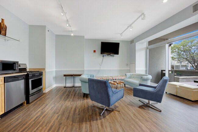 Building Photo - 1400 S Michigan Ave