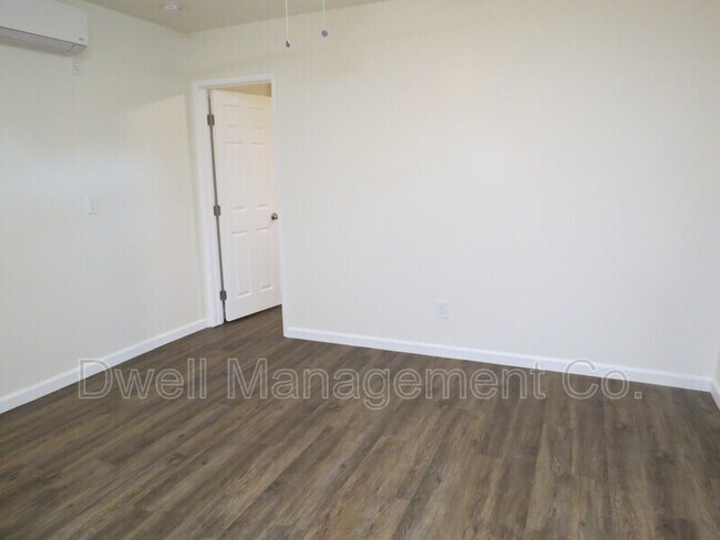 Building Photo - 4545 1/2 Upland St