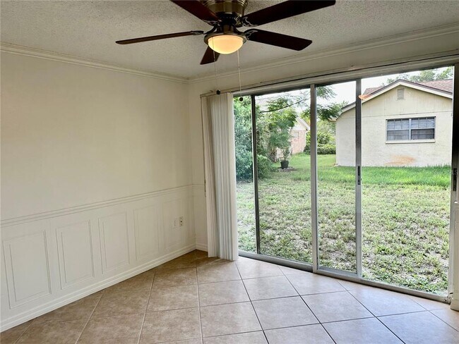 Building Photo - 12217 Buttonwood Row
