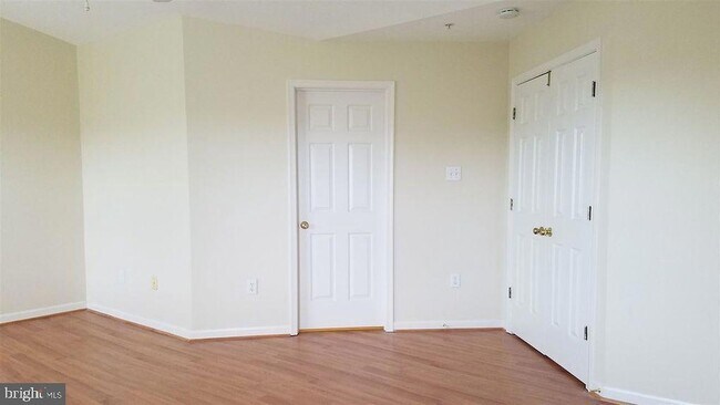 Building Photo - 5208 Duke Ct