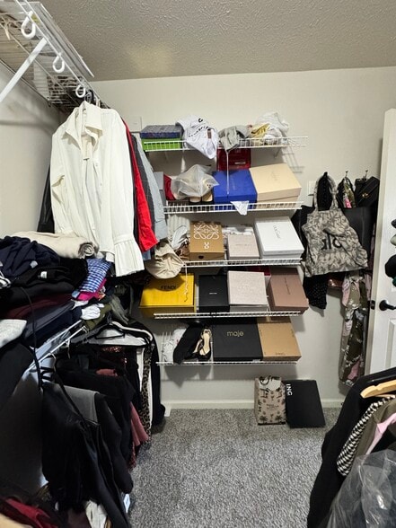 Building Photo - 18025 Lisbon Dr