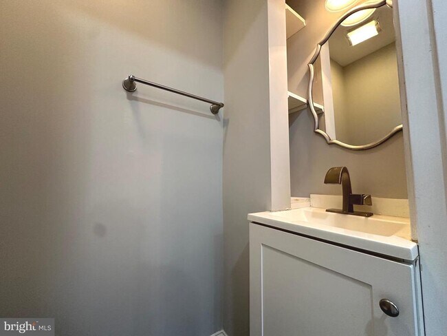 Building Photo - 14632 Stone Crossing Ct