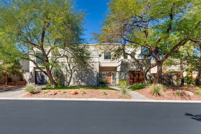 Building Photo - Luxury Summerlin Living in Gated Canyon Crest Community
