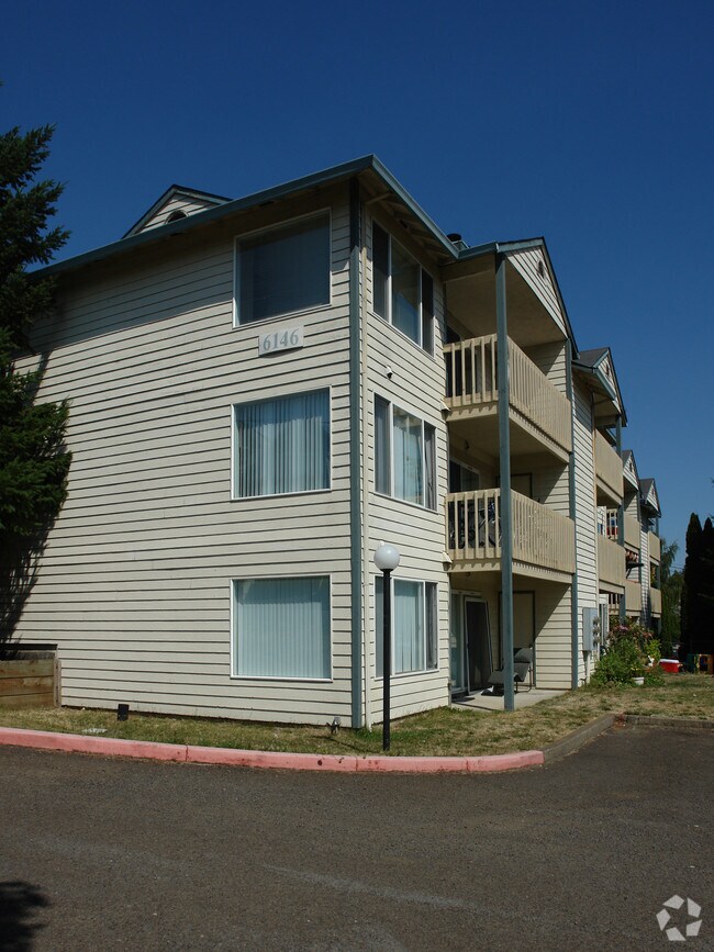 Hillsdale Heights 6120 SW 18th Dr Portland OR 97239 Apartment Finder
