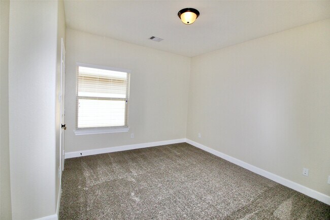 Building Photo - 24115 Via Privato Dr