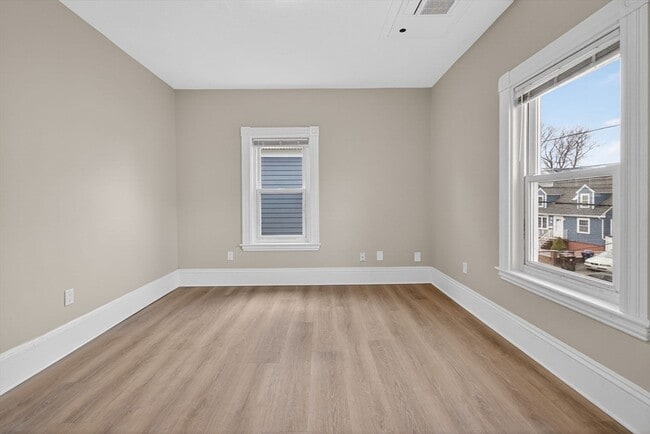 Building Photo - 91 Francis St