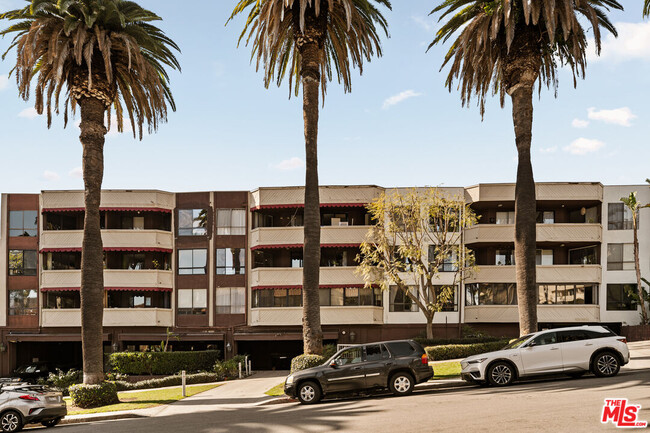 Building Photo - 1745 Camino Palmero St