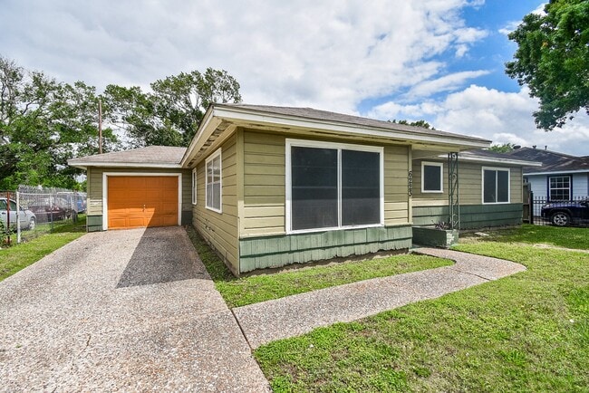 Building Photo - 6223 Wayland St