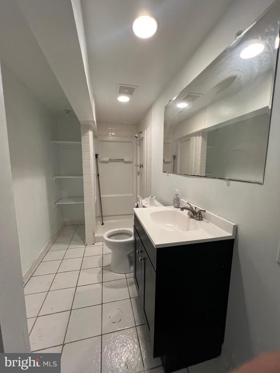 Building Photo - 8297 Londonderry Ct