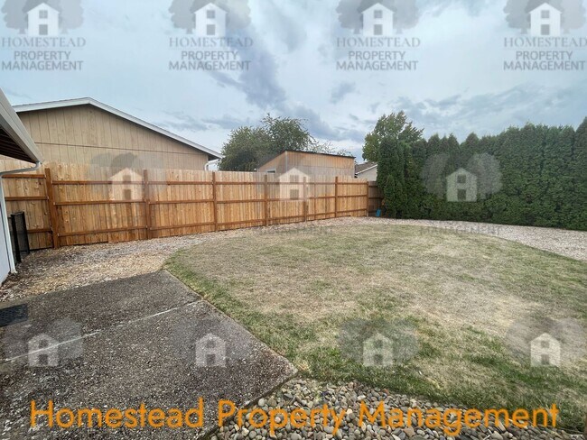 Building Photo - 659