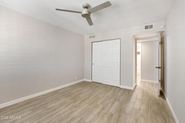 Building Photo - 7820 E Camelback Rd